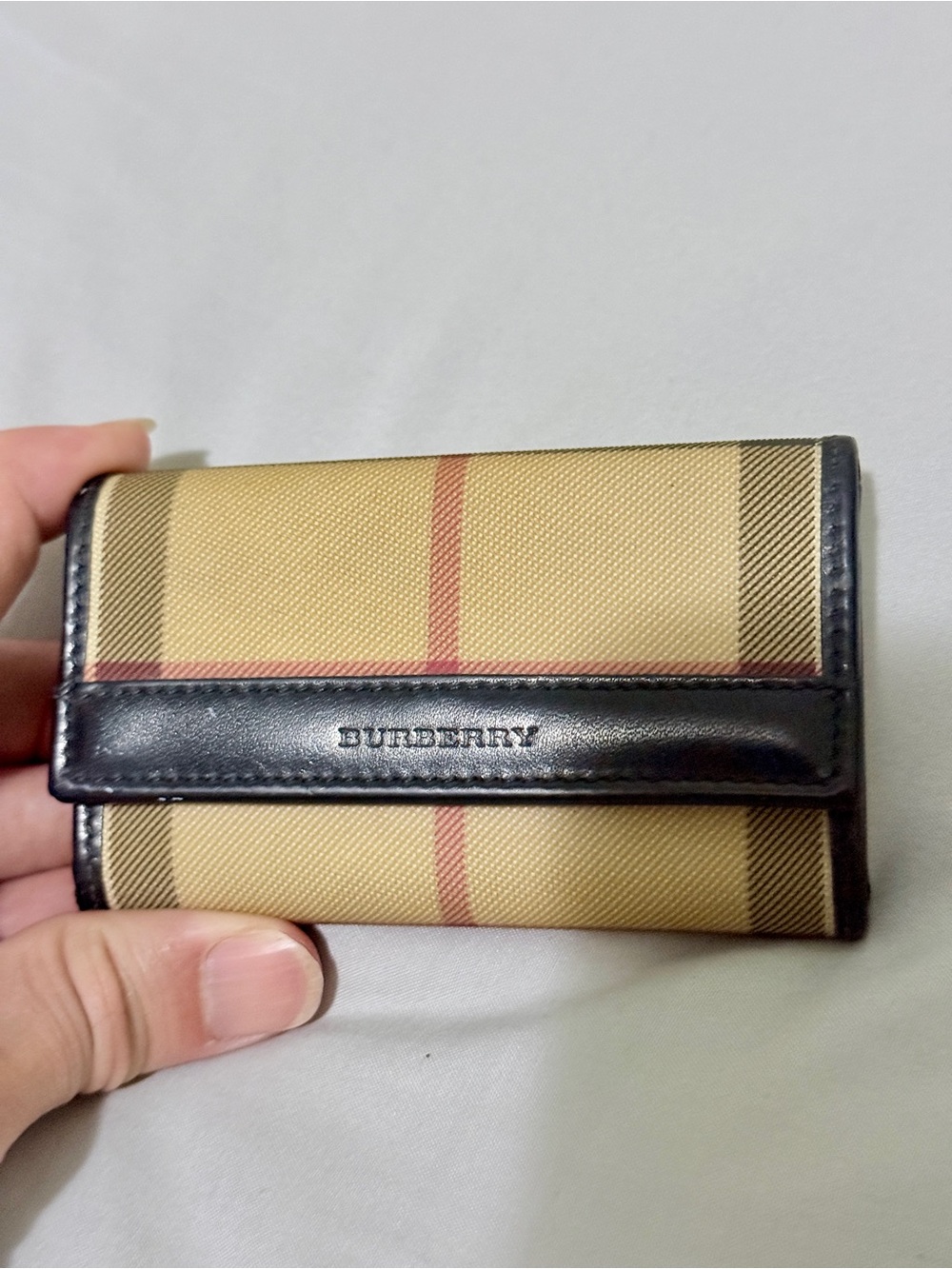 Burberry iconic key holder
